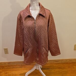 Elegant Women's Quilted Puffer Jacket in Rose